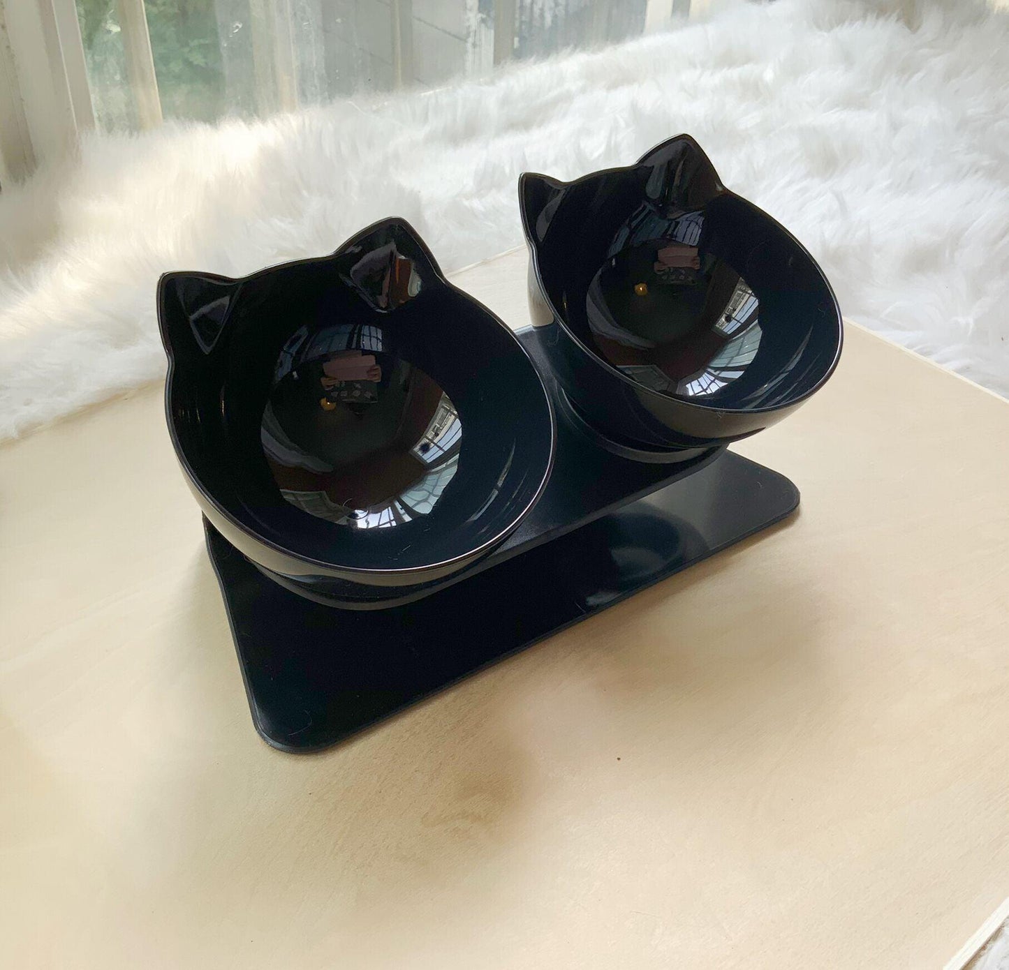 Cat Double Bowl - The Perfect Companion for Your Feline Friend - Dog Hugs Cat