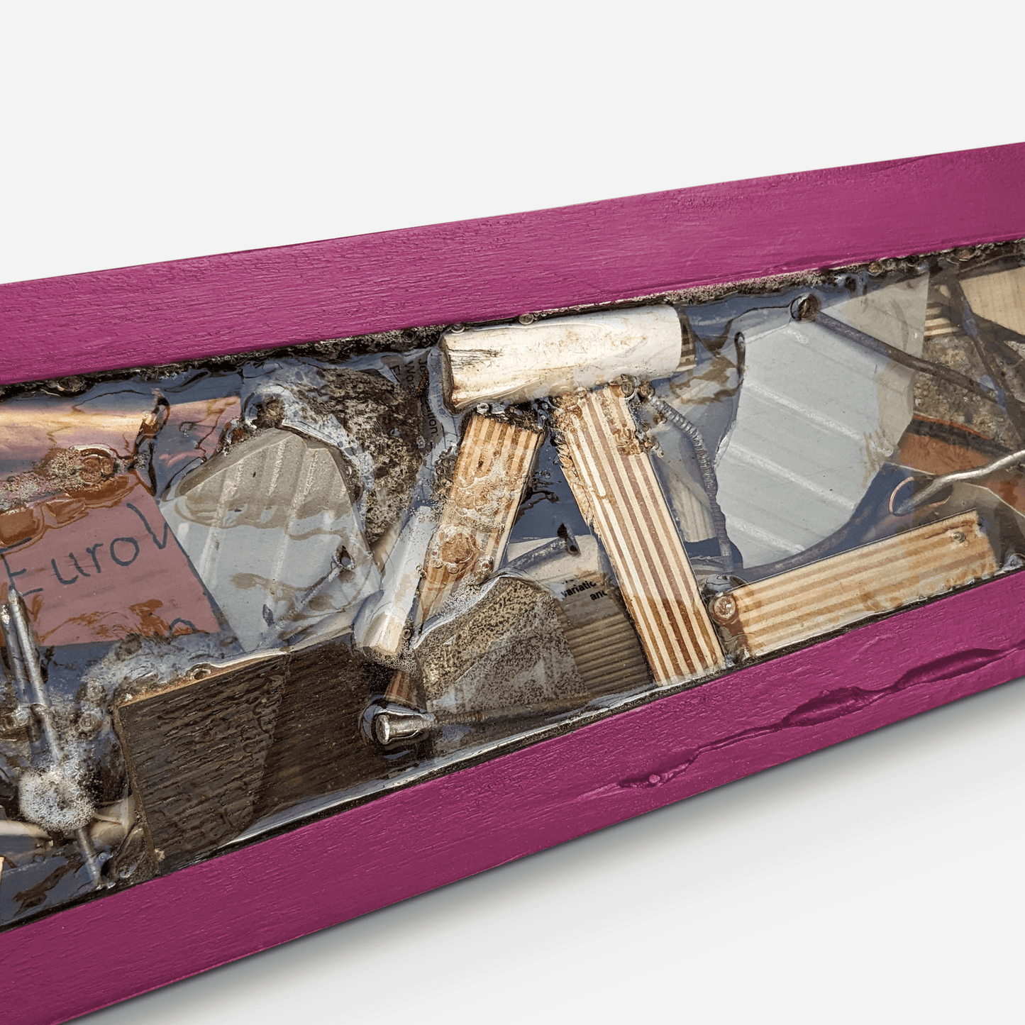 Eco-Resin Art Frame From Reclaimed Construction Debris