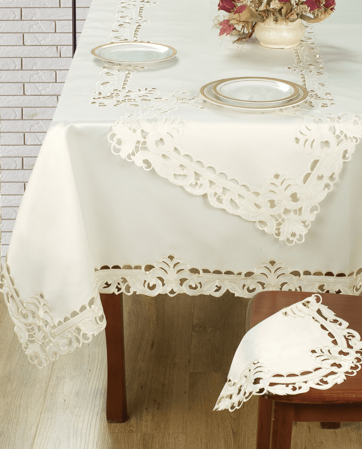Damarcus Collection Rustic Elegance Table Topper 60X120 Inches