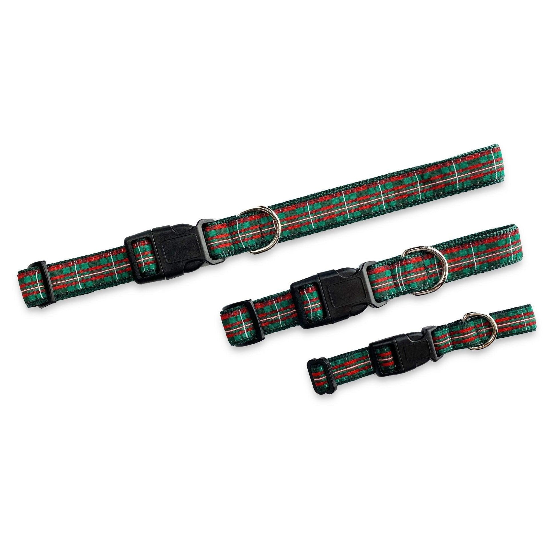 Christmas Plaid Adjustable Nylon Dog Collar with High - Quality Hardware - Dog Hugs Cat