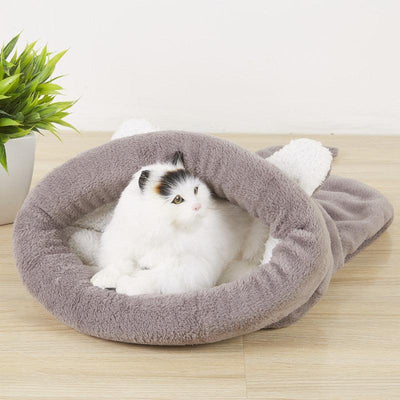 Cozy Paws Cat And Dog Mat - The Ultimate Sleeping Bag Nest For Your Furry Friends! - Dog Hugs Cat