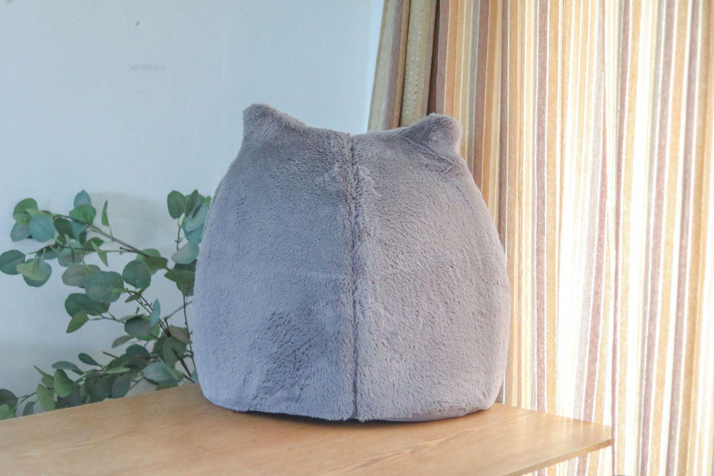 Cozy Retreat: Removable And Washable Semi - Closed Cat Bed For Autumn And Winter - Dog Hugs Cat