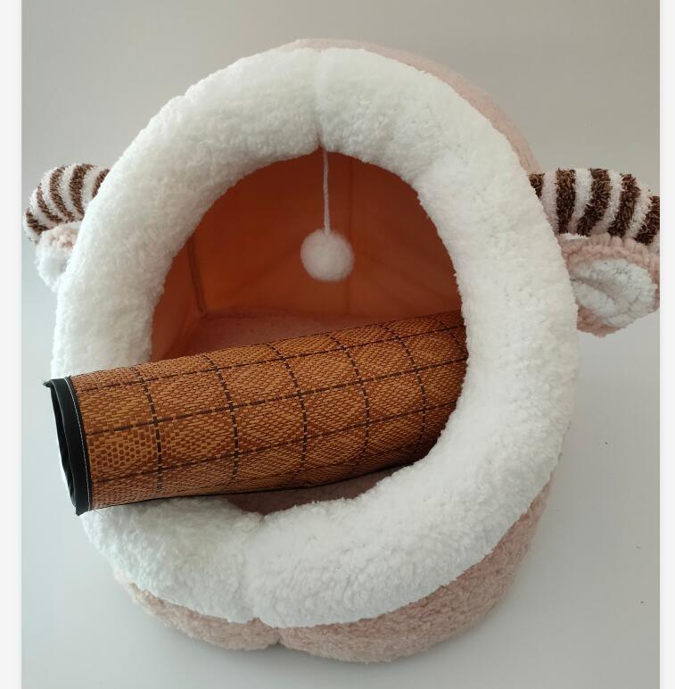 Cozycat Winter Hideaway: Warm And Stylish Cat Litter Kennel - Dog Hugs Cat