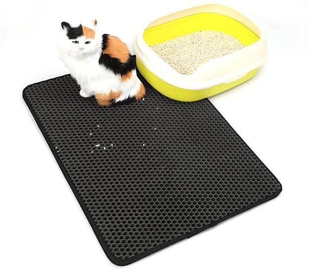 Cozypaws Double Layer Cat Litter Mat - Dog Hugs Cat