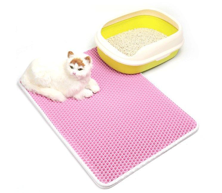 Cozypaws Double Layer Cat Litter Mat - Dog Hugs Cat