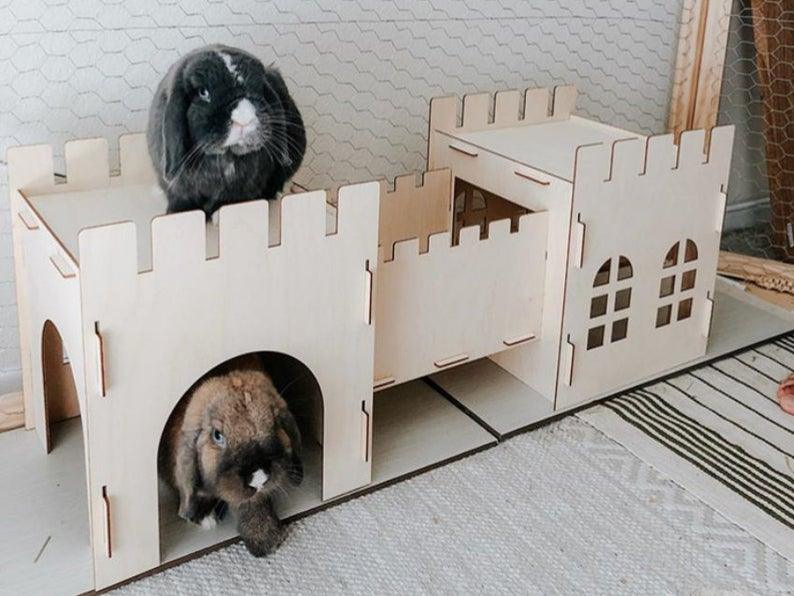 Rabbit Castle Export Quality Assembled Detachable Rabbit Wooden House Guinea Pig Guinea Pig Shelter - Dog Hugs Cat