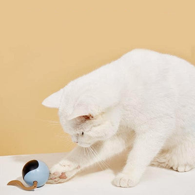 Pet Smart Interactive Colorful Led Rotating Ball - Dog Hugs Cat