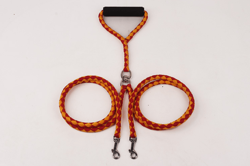 Pet Hand-Knitted Traction Wear-Resistant Dog Leash Double-Ended Hand-Knitted Braided Rope Outdoor Dog Leash - Dog Hugs Cat
