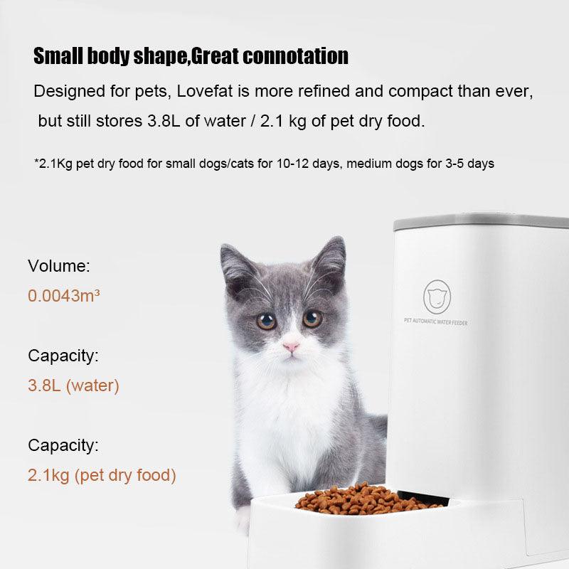 Large-Capacity Detachable Bowl Pet Automatic Drinking Water Feeder - Dog Hugs Cat