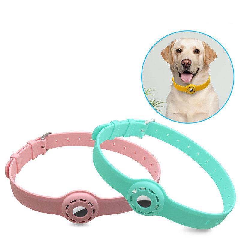 Pet Collar Anti-Lost Silicone Airtags Tracker - Dog Hugs Cat