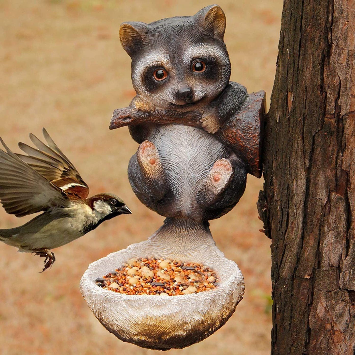 Cute Squirrel Bird Feeder For Garden Decoration - Dog Hugs Cat