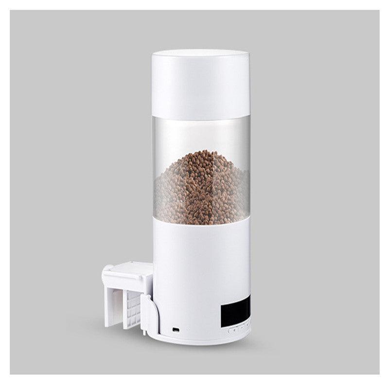 Automatic Fish Feeder - Effortless Aquarium Feeding Solution - Dog Hugs Cat