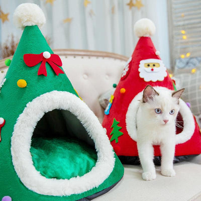 Autumn And Winter Warm Cat Nest Christmas Hat Shape Sponge - Dog Hugs Cat